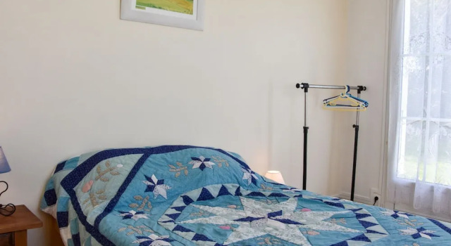 Spacious Holiday Home Near Sea in Loix, Rezerwuj Hotel Hotele w Charente-Maritime z parkingiem, Parking