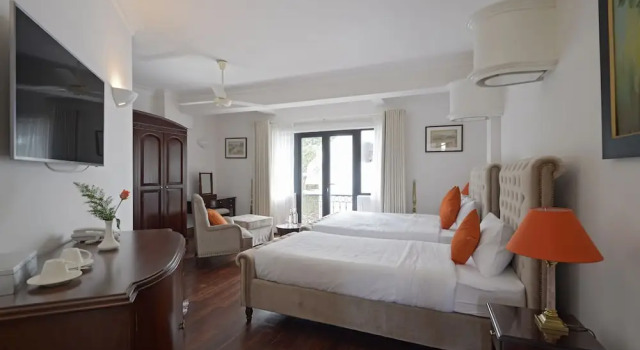 Двухместный номер Luxury с балконом Lamarque Dalat Villa