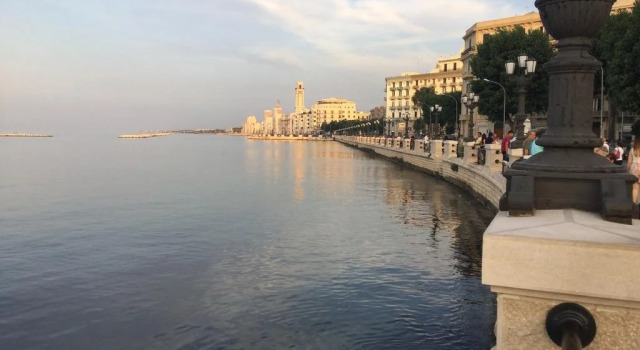 Piazzetta Santa Barbara, Забронировать Отель Бари Bari Province, рядом с Малый театр