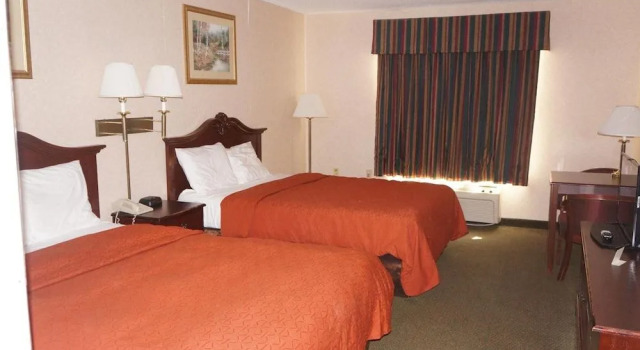 Scotland Neck Inn, Book Hotel Hoteller i Scotland Neck med pool, Swimmingpool