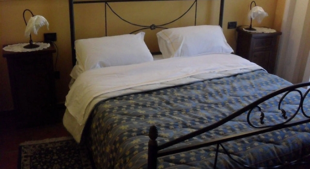 Hotel PIGNATELLI Napoli, Забронировать Отель Недорогие отели Неаполя, рядом с Кафедральный собор Неаполя, недорого