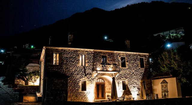 Snowpeak Chalet Archontiko-Master Suite, Rezerwuj Chalet Domki letniskowe w Ioannina Regional Unit, Domek