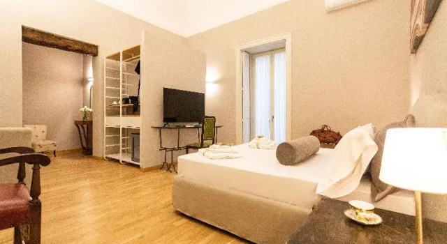 Komfort- tredobbelt værelse med altan Divisi Suites & SPA