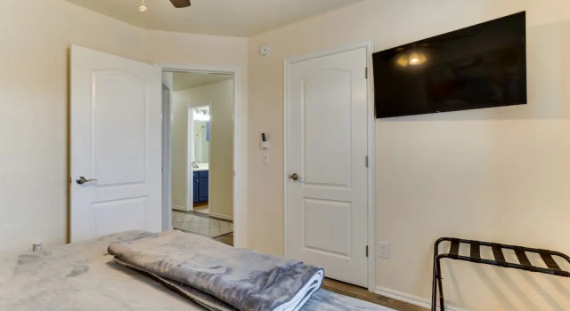 Updated Norman Home ~ 1 Mi to Oklahoma University!, Book Hotel Norman Oklahoma