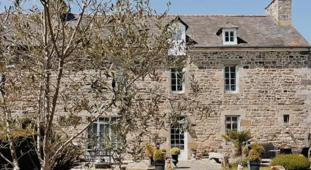 Ar Maen, Rezerwuj Hotel  