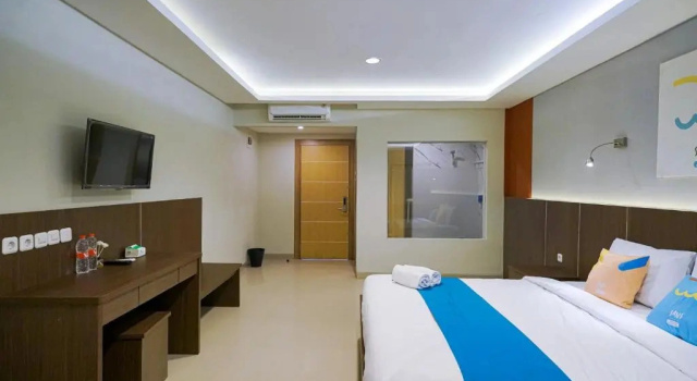 Люкс Дуплекс Sans Hotel Rumah Kita Daan Mogot by RedDoorz