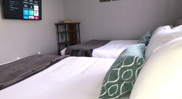3 Br Home Kitchen Sleeps 8, Забронировать Отель Отели Орландо 4 звезды, 4*
