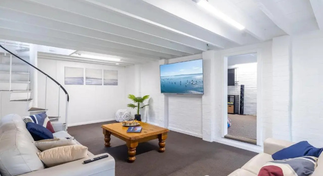 91 Sandy Point Road with Wifi Boat Parking and Air Con