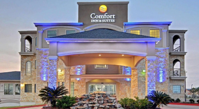 Четырёхместный номер Standard Spark By Hilton Galveston
