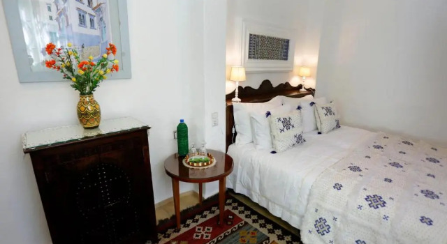 Economy huone Riad Cherifa
