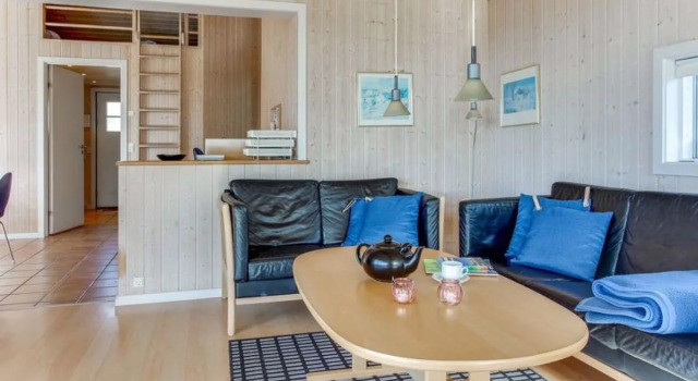 "Rina" - 50m from the sea in Bornholm, Rezerwuj Hotel Hotele w Hovedstaden region z parkingiem, Parking