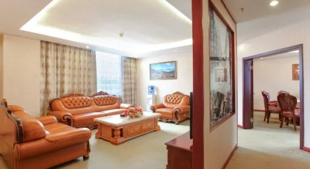 Люкс Business Chao Tian Hotel