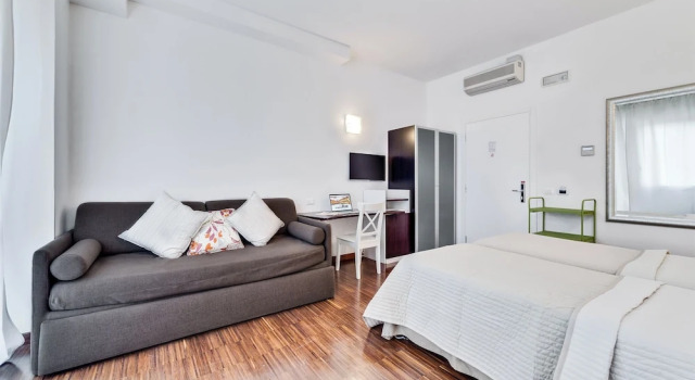 Четырёхместный номер Standard Room Breakfast Marconi Inn