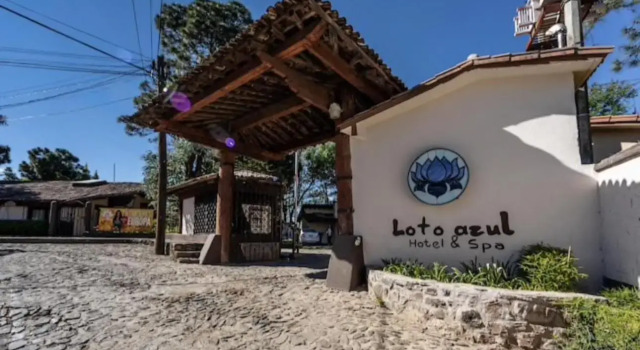 Luxury Cabin at Valle de Bravo Woods, Prenota Hotel Valle de Bravo Stato del Messico
