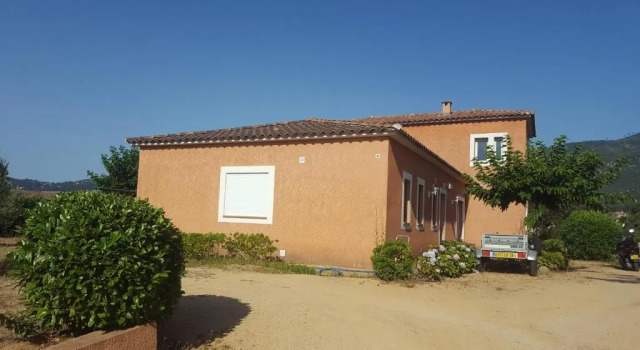 Villa Davia piscine chauffée à Ajaccio, Varaa Villa Ajaccio 