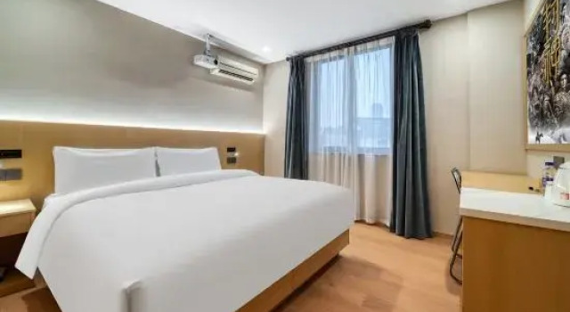 Двухместный номер Standard Jinjiang Inn Huzhou Bailemen