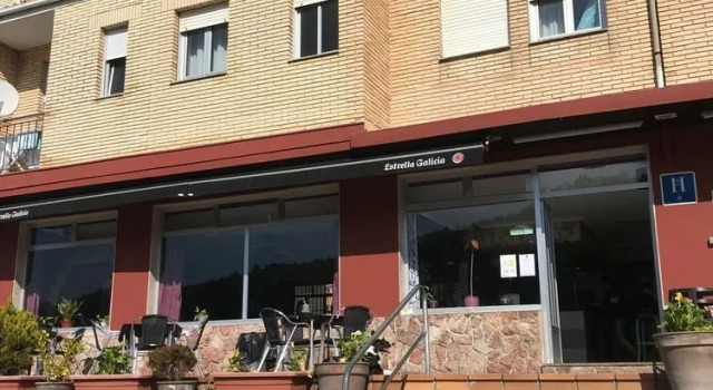 Hostal Baviera, Rezerwuj Hotel Hotele w Kantabria z parkingiem, Parking