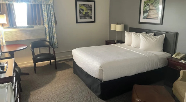 Двухместный номер Standard Days Inn & Conference Centre by Wyndham Camrose Norsemen