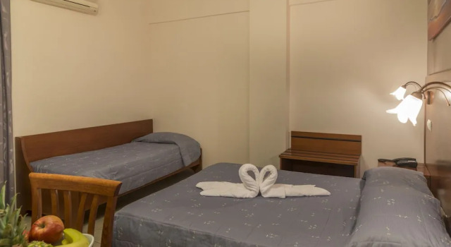 Трёхместный номер Standard c 1 комнатой с балконом AGRELLI Hotel & Suites