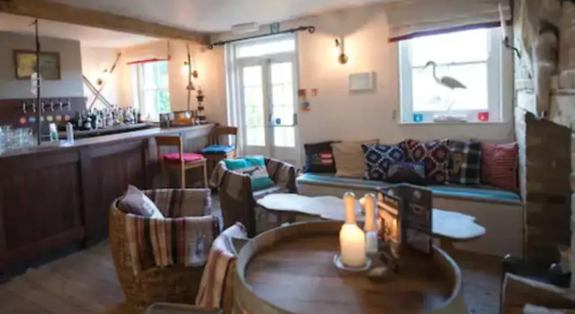 The White Cliffs Hotel