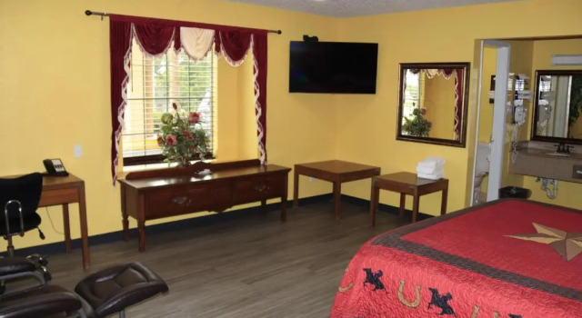 Люкс Deluxe Chaparral Motel Hallettsville