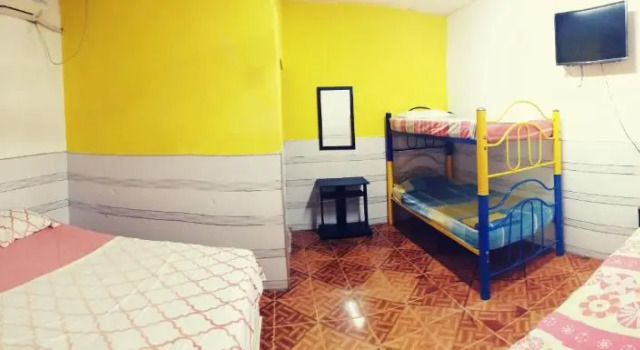 Четырёхместный номер Standard Hostal Maranatha - Hostel