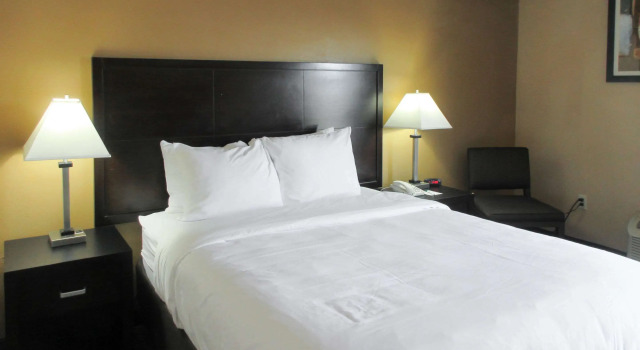 Двухместный номер Standard Quality Inn & Suites