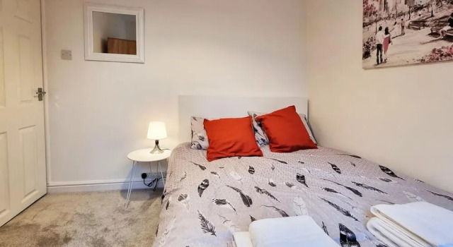 3-Bedroom Home near Manchester City