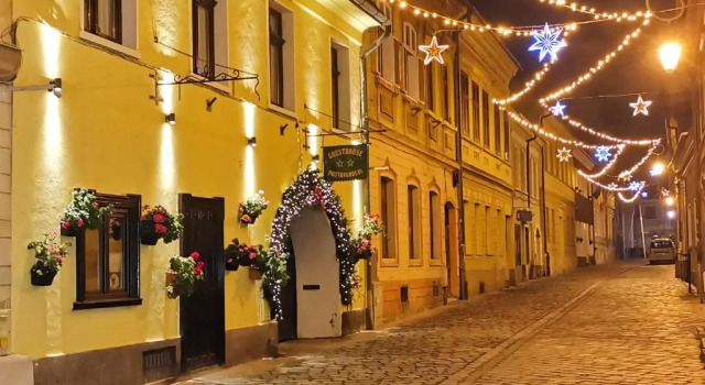 Guesthouse Postavarului, Забронировать Отель Недорогие отели Брашова, рядом с Brasov Christmas Market, недорого