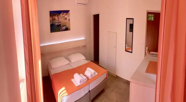 Sobe Belle, Prenota Hotel Stari Grad 