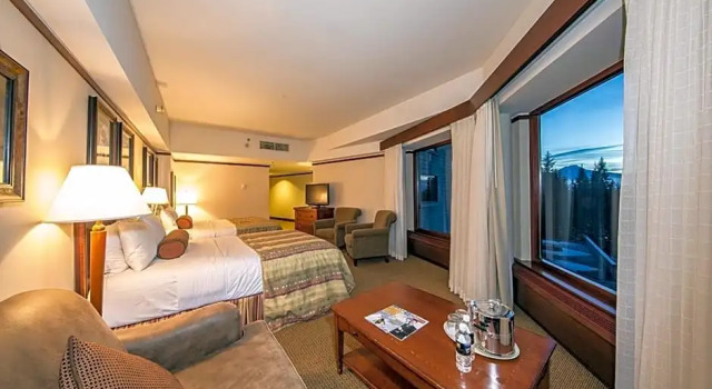 Четырёхместный полулюкс Alyeska Resort