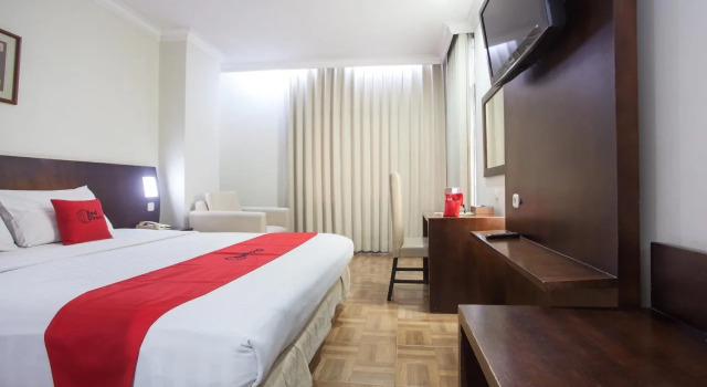 RedDoorz Plus @ Surabaya City Center