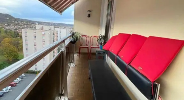 Appartement entier "Meublé le Sancy" proche de toutes commodités