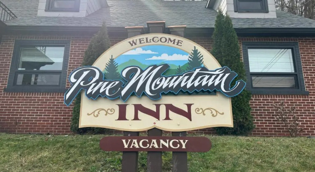 Pine Mountain Inn, Rezerwuj Hotel Pineville Kentucky