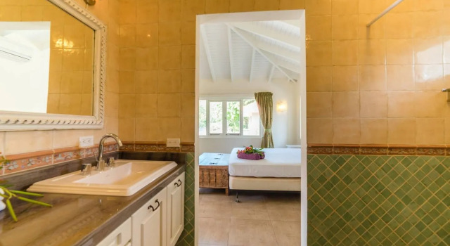 Spacious Ocean Front Mansion - Private Beach & Infinity Pool, Rezerwuj Hotel St. Marie Curaçao
