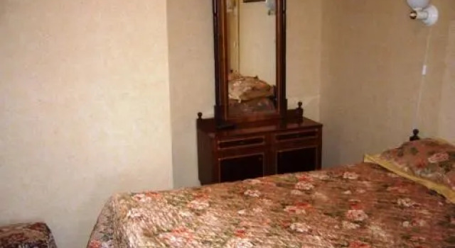 Hotel Profspilkovyi, Book Hotel Billige hoteller i Lutsk