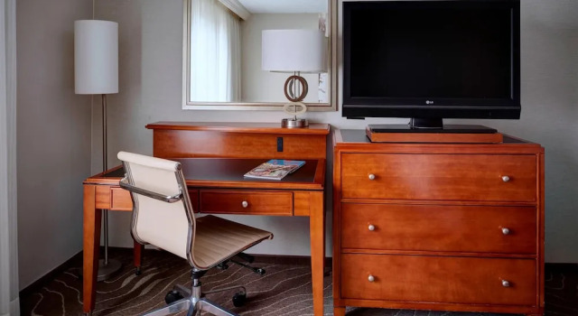 Люкс Detroit Metro Airport Marriott