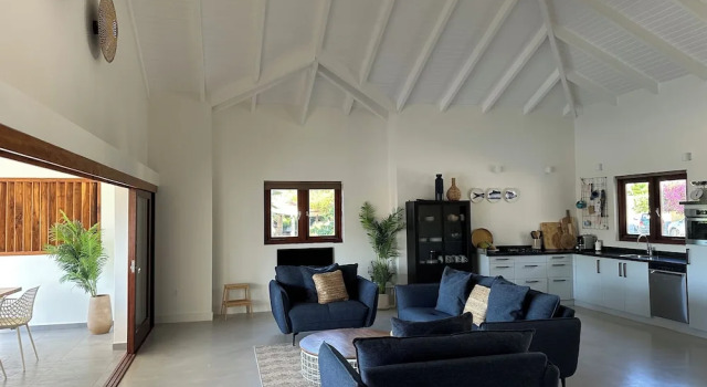 Villa Blou, steps from the Jan Thiel Beach, Забронировать Вилла Отели в центре Ян-Тил, в центре