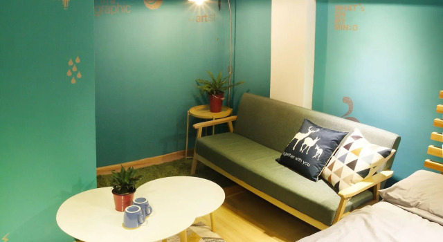Leo ho Hostel