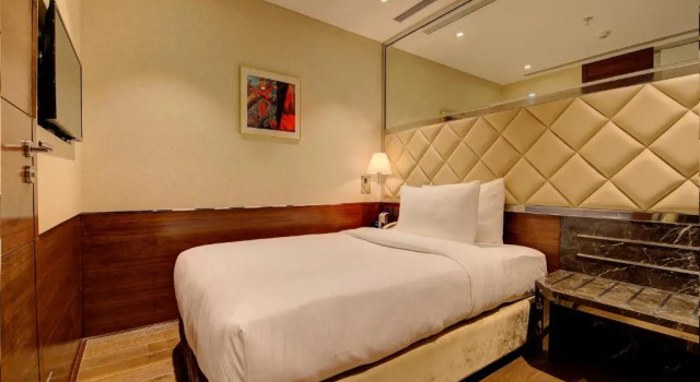 Niranta Transit Hotel Mumbai Airport - At Arrivals