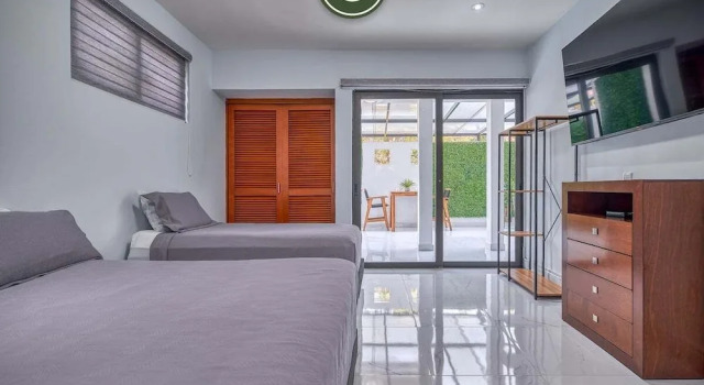Modern 2BR Condo in Old Town - Private Terrace, Rezerwuj Apartament Apartamenty w Jalisco, Apartament