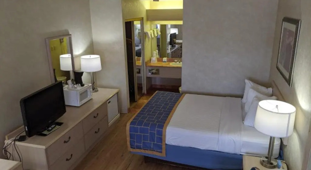 Двухместный номер Standard Days Inn by Wyndham Bullhead City