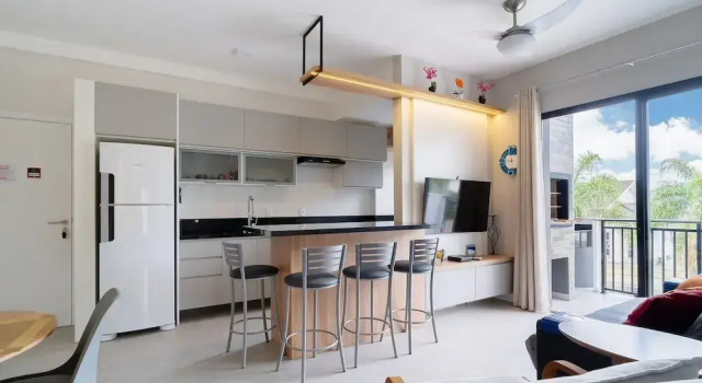 Building With Swimming Pool 800m From Beach - ACB