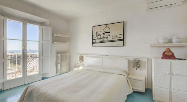 Apartment with 3 bedrooms in Forte dei Marmi with wonderful sea view furnished balcony and WiFi 100 m from the beach, Забронировать Апартаменты/квартира Отели Форте-дей-Марми с парковкой, рядом с Пляж Форте-дей-Марми, Парковка