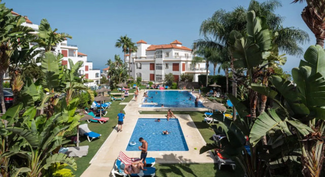 Jardines del Mar Mediterráneo, Забронировать Отель Отели в центре Манилва, в центре