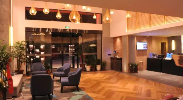 Lan Hotel, Book Hotel Xinyang Henan