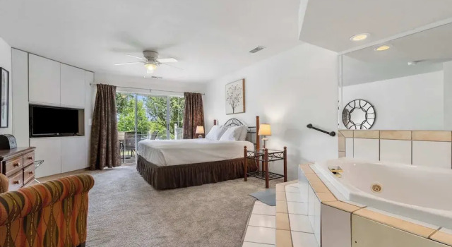 Люкс Swansons King Suite - 1.5 Miles From Branson