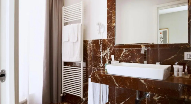 Полулюкс Hotel Michelangelo