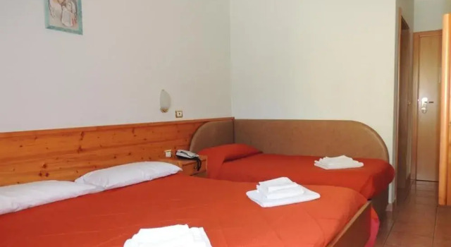 Albergo Eden, Забронировать Отель Пассо-дель-Тонале Трентино-Альто-Адидже, рядом с Подъемник Колониа Виджили - Тонале