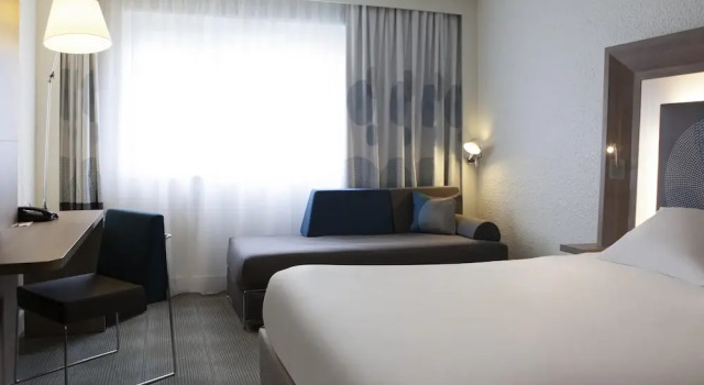 Двухместный номер Classic с красивым видом из окна Novotel Fontainebleau Ury